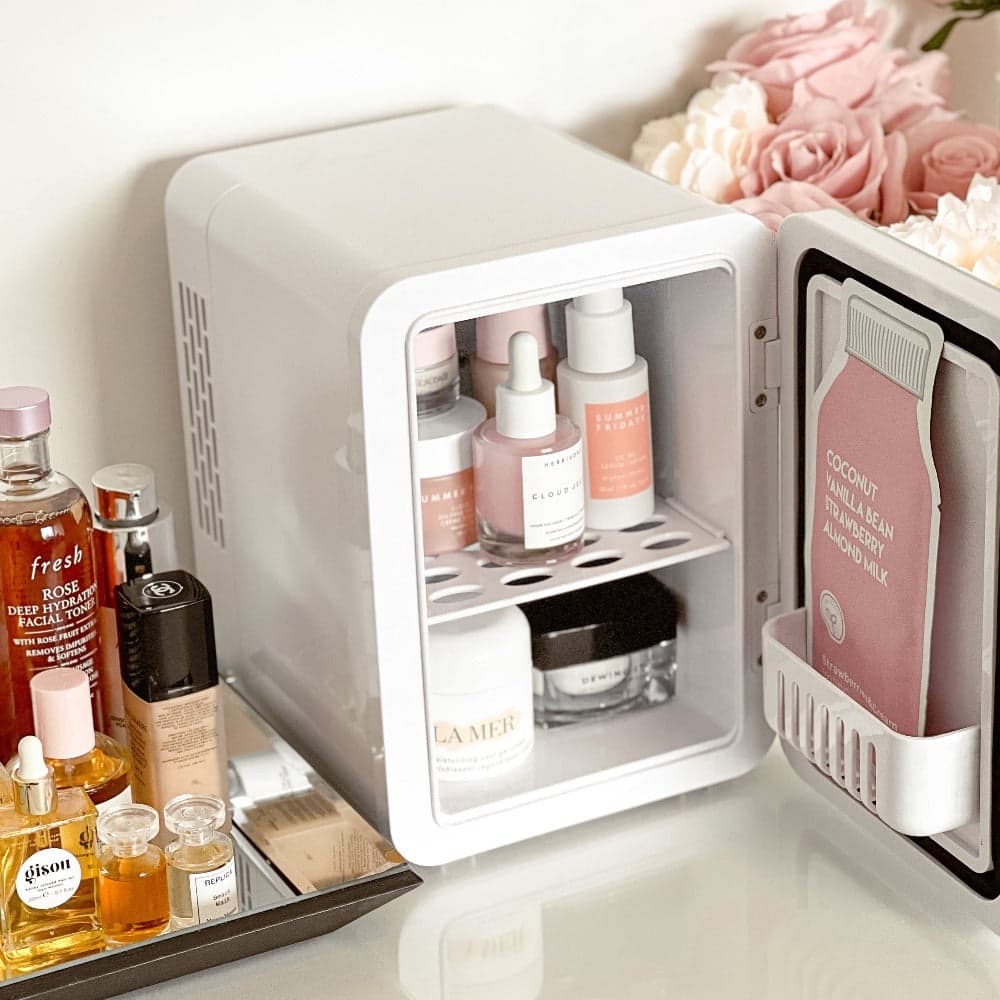 Makeup Mini Fridge ‎8L ‎with ‎LED ‎Mirror- ثلاجة ‏المكياج ‏وغيرها