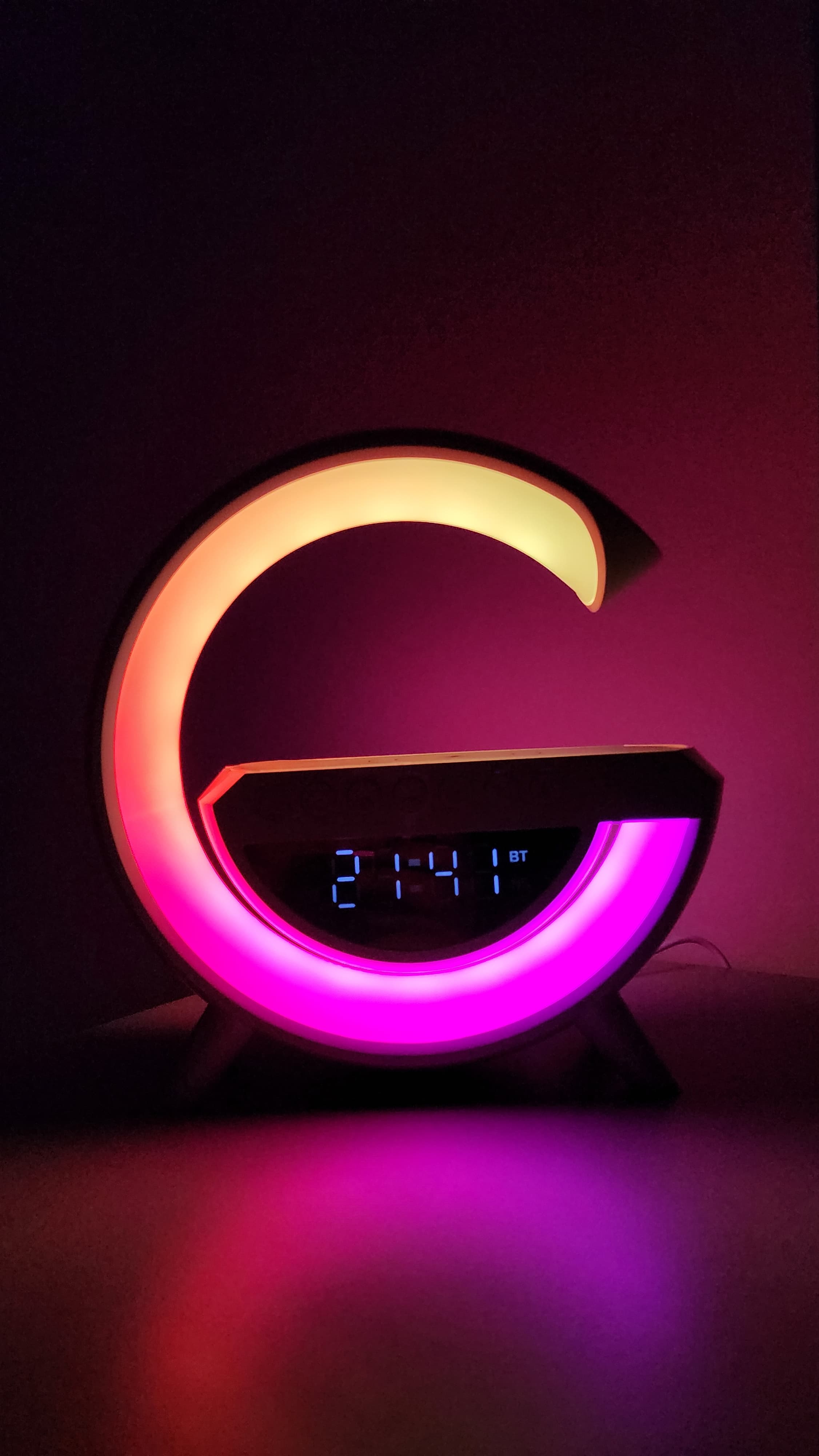 Wireless Charging Speaker G Lamp ‎- اضاءة ‏وسماعة ‏وشاحن ‏ image 4