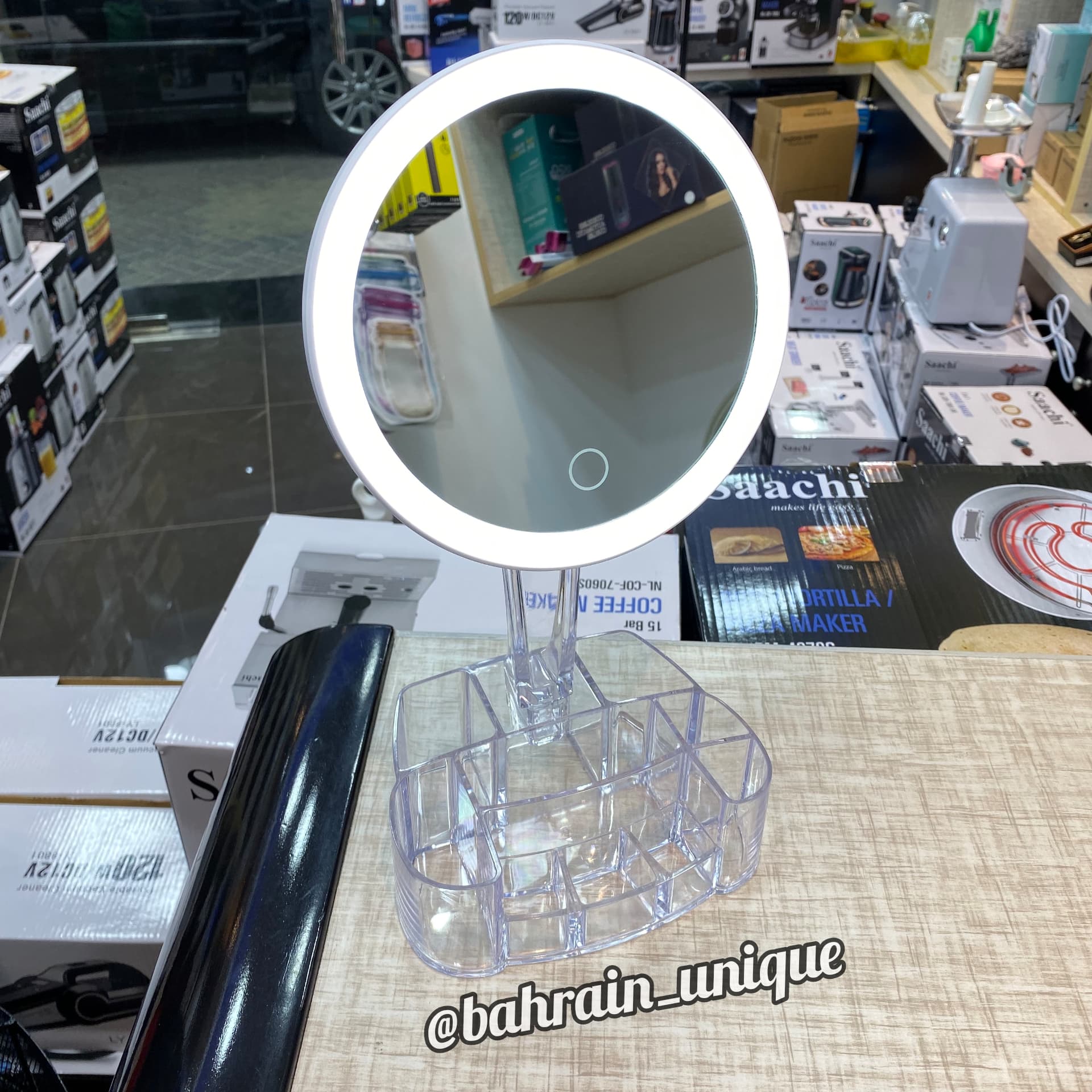 MakeUp Org with LED mirror ‎- منظم ‏المكياج ‏مع ‏مرآة ‏مضيئة image 2
